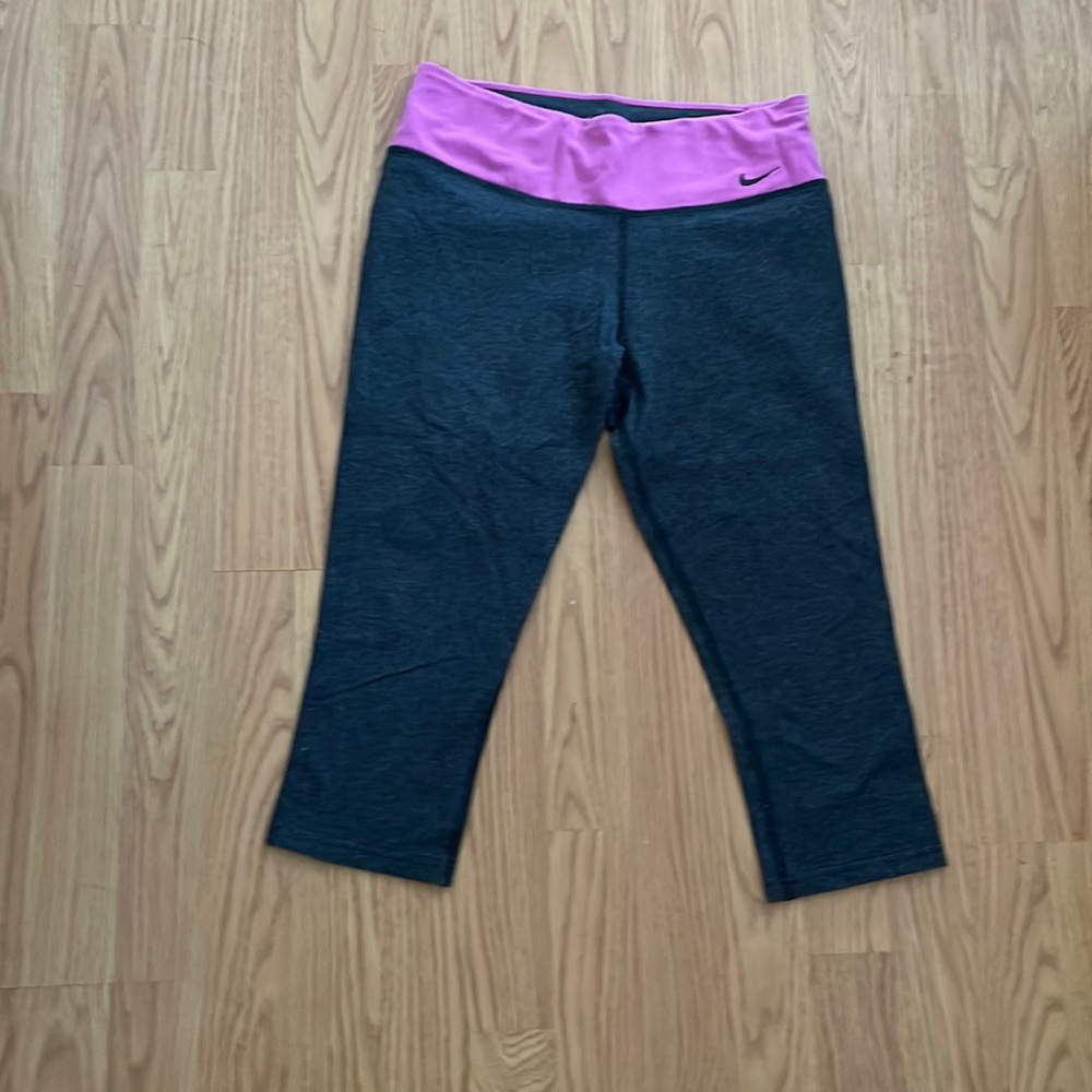 Nike cropped leggings
